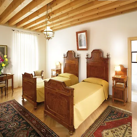 מלון Busta מונטבלונה