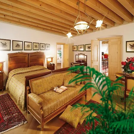 Busta Hotel